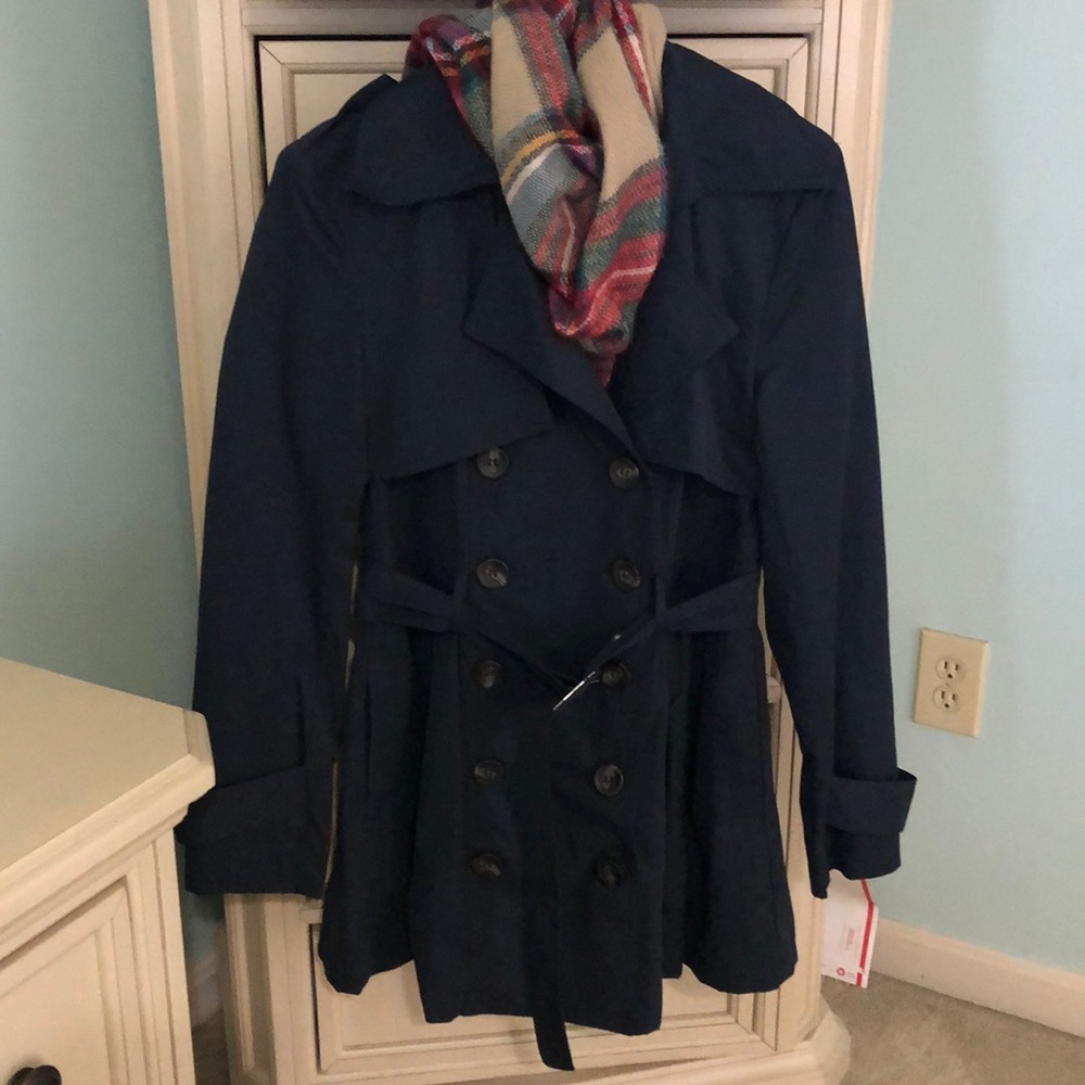 Navy Blue Pleated Trench Coat 🧥